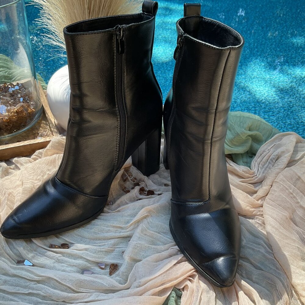 Women's Black Heel Ankle Boots - Picture 3 of 9
